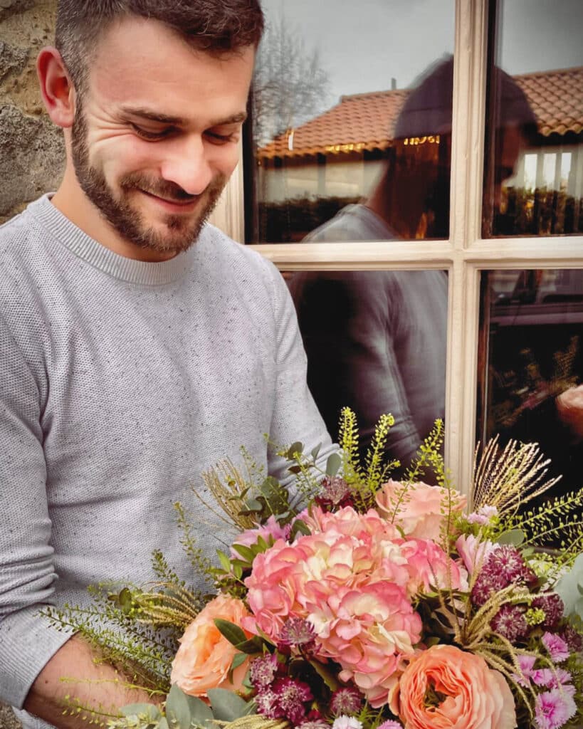 Bouquet Fleuriste Composition Florale Bouguenais