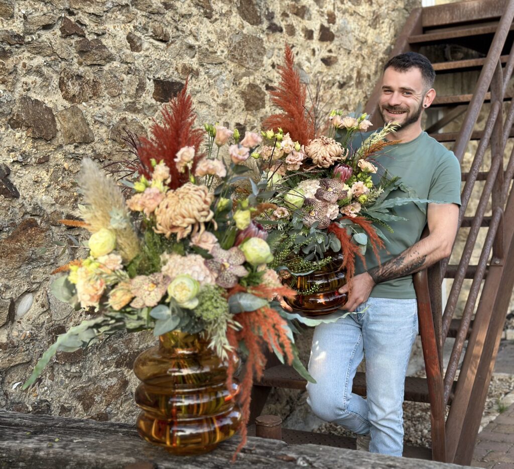 Bouquet Fleuriste Composition Florale Bouguenais