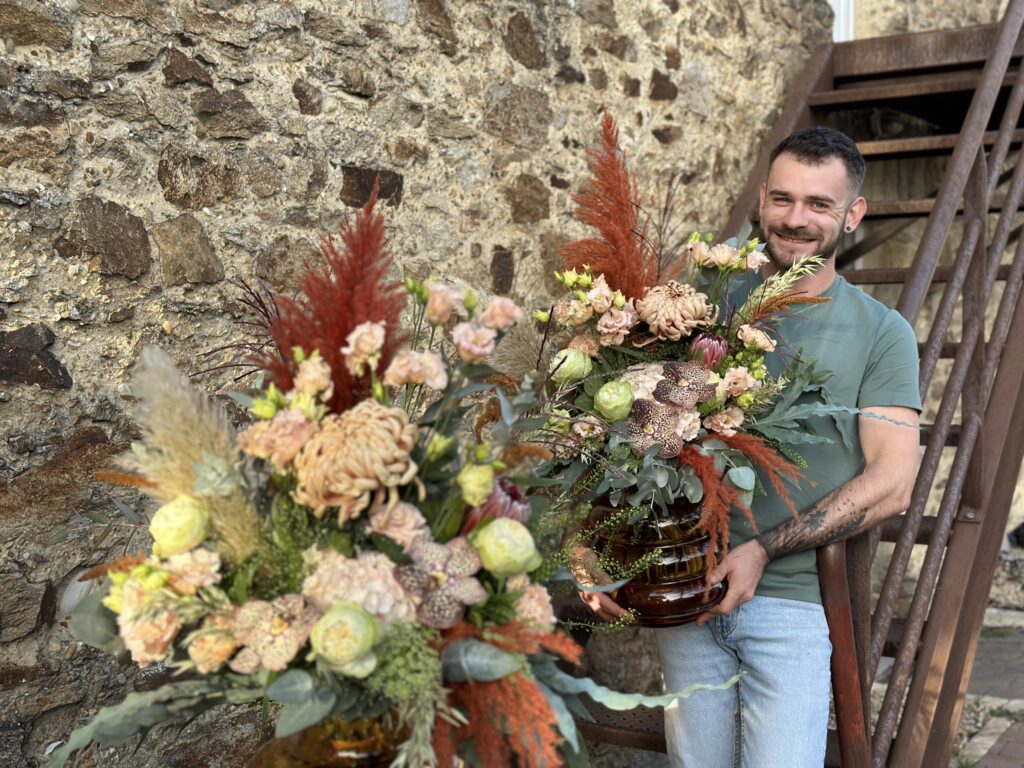 Bouquet Fleuriste Composition Florale Bouguenais